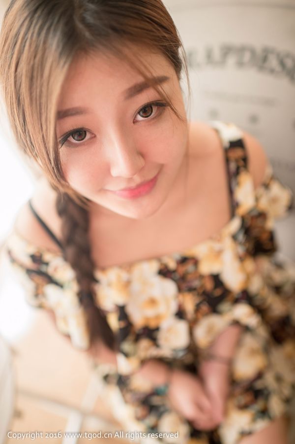 Small butterflies 《Healing girl 丰 Breast buttock》 [Goddess TGOD]